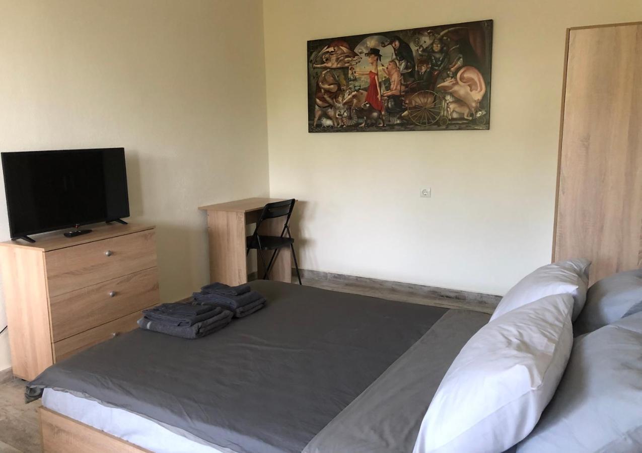 Art Fan Guest Studios Varvara  Ngoại thất bức ảnh